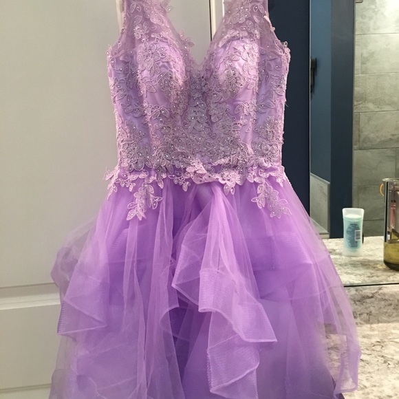 Dresses & Skirts - Beautiful lavender short formal, size 2